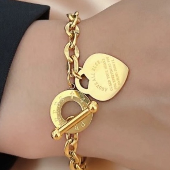 Golden Chain With Heart Bracelet - Picture 8 of 8